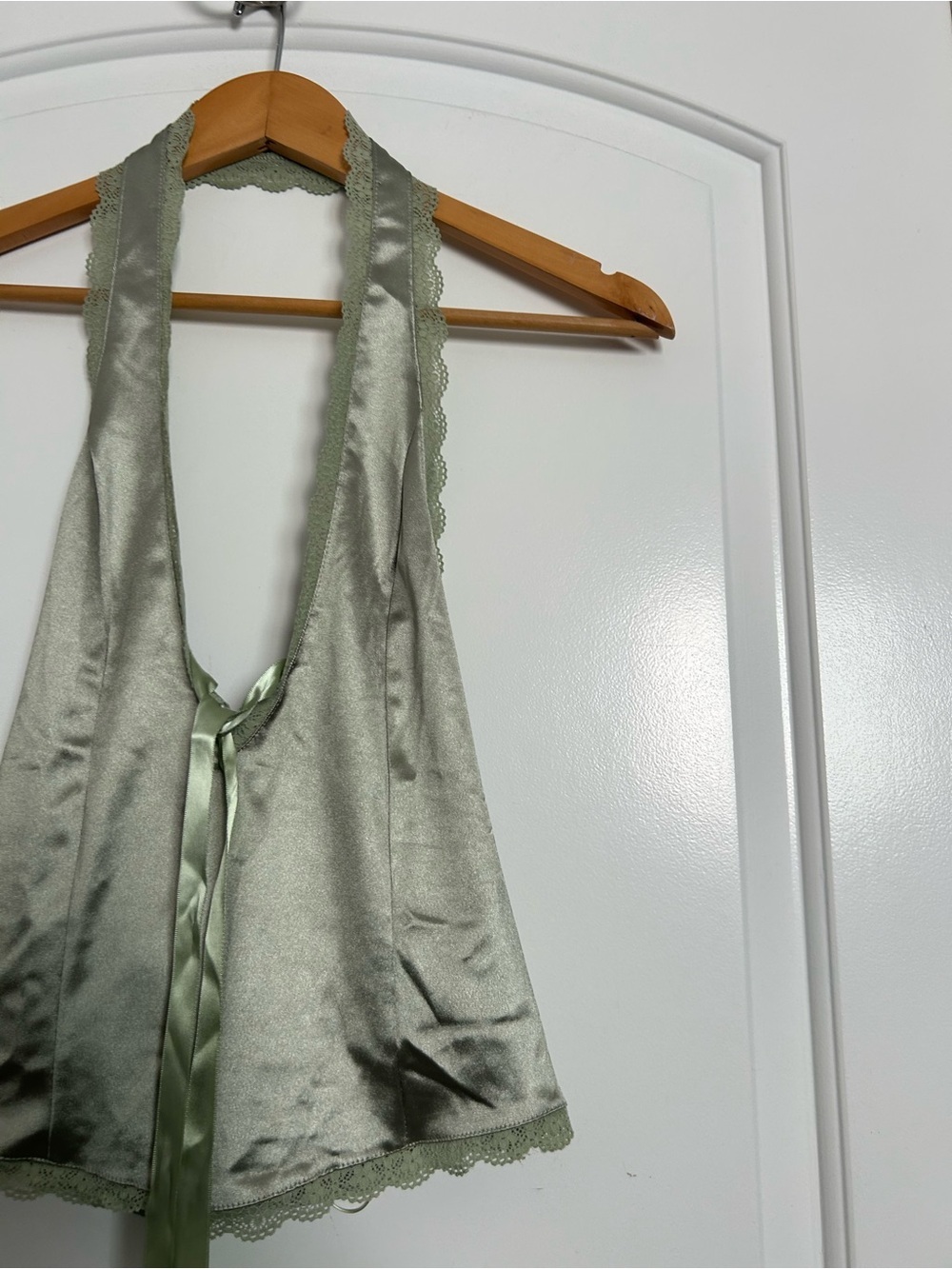 Kimchi Blue y2k 90s Satin Lace Halter Bow Babydoll Top Size M Chic Romantic - Picture 8 of 14